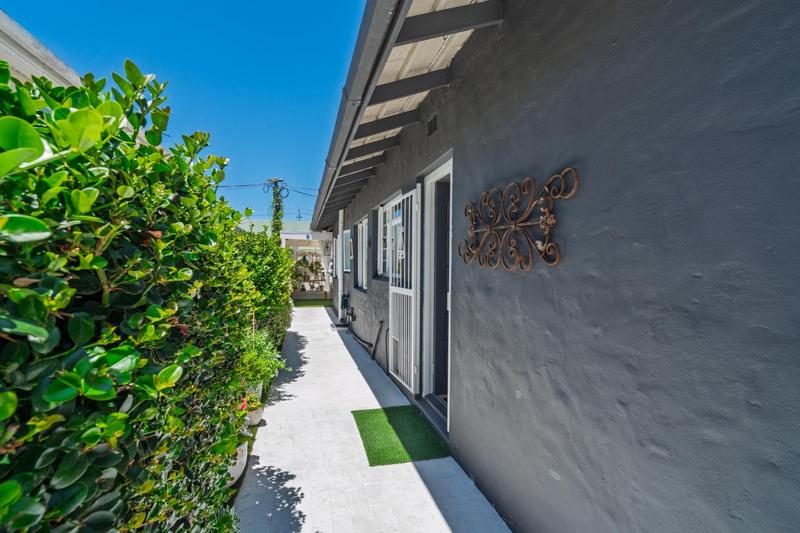 2 Bedroom Property for Sale in Harfield Village Western Cape